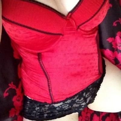 LadyInRed85 2